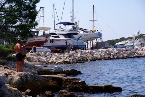 国外海边度假胜地 wKgBm04TxD7fkSyqAADvGmZR6JA81.jpeg?imageView2%2F2%2Fw%2F600%2Fh%2F600%2Fq%2F90