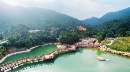 韩山生态旅游度假区位于梅州丰顺丰良镇,韩山平均海拔为650-1069米