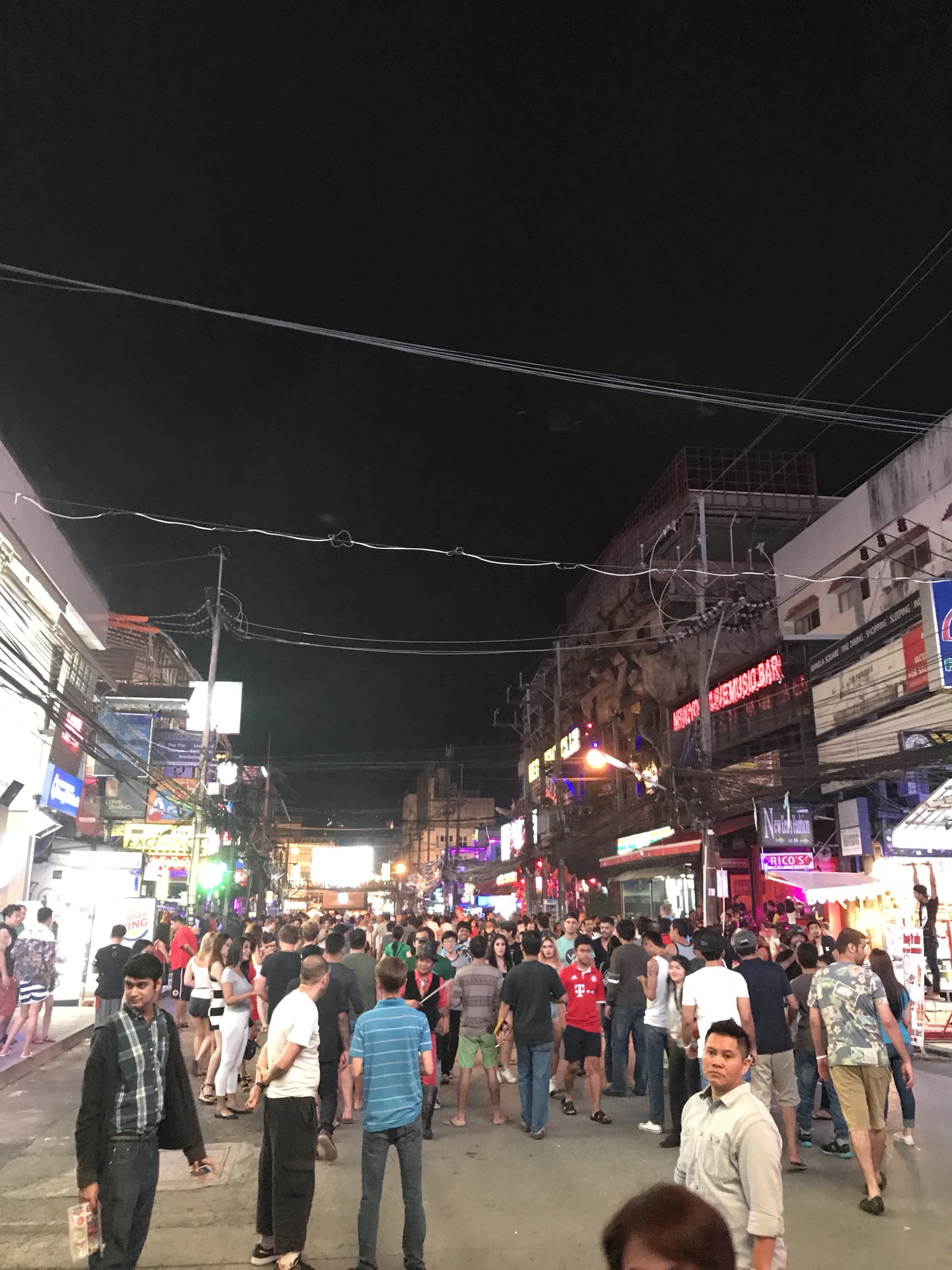 普吉岛人均消费_泰国普吉岛图片