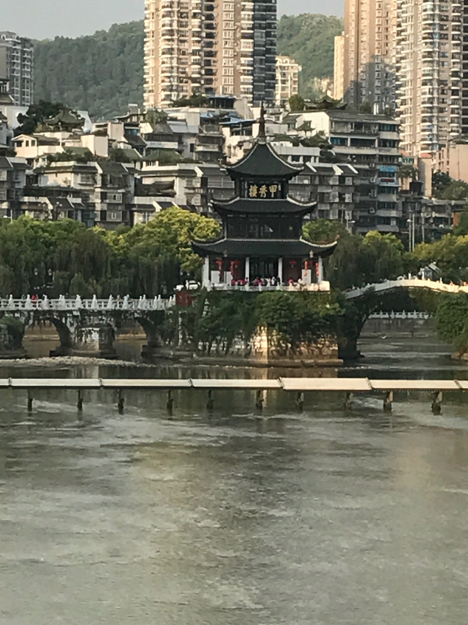 黔东南人口2017有多少_黔东南地图(2)