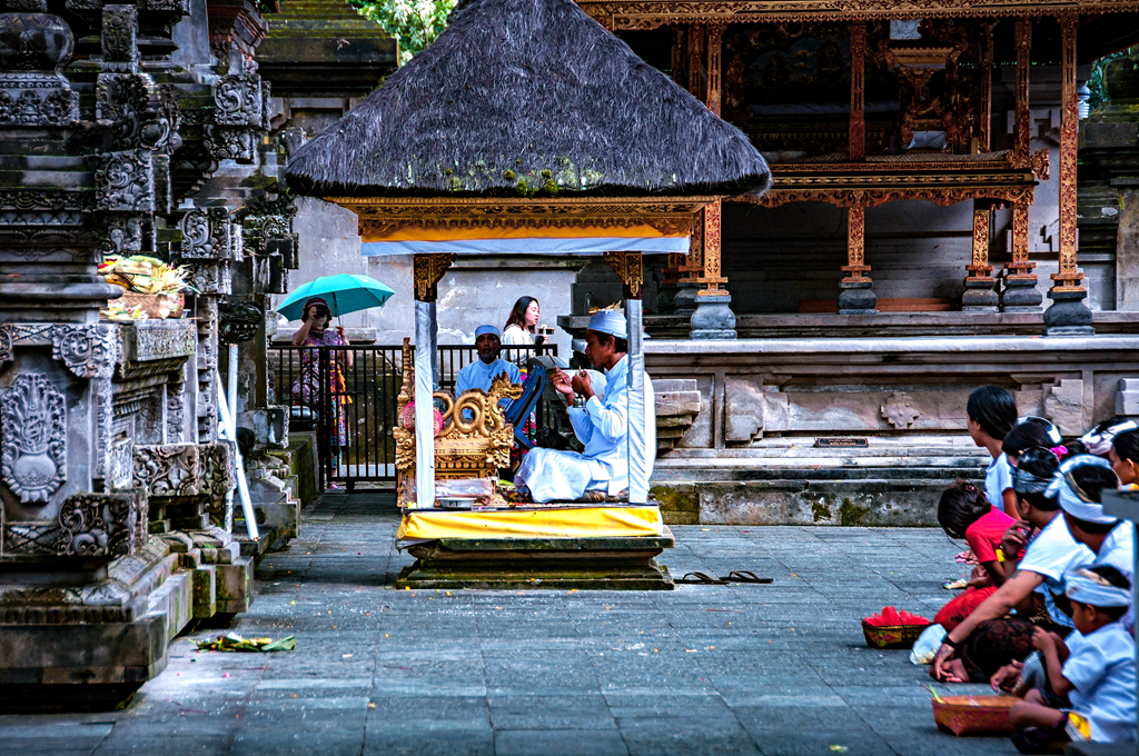 圣泉寺 巴厘岛       