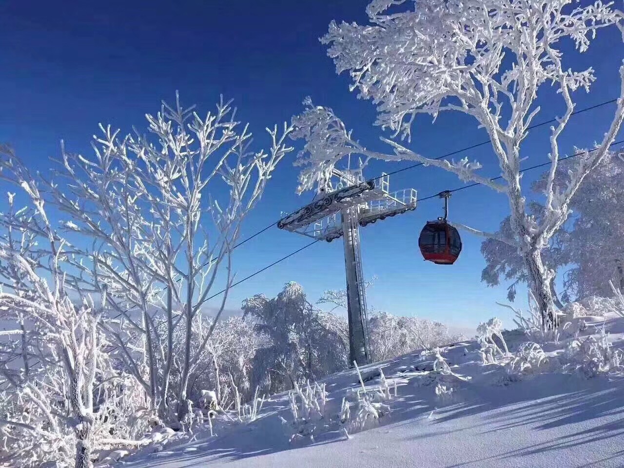 踏入东三省,爽滑万科松花湖滑雪场全攻略