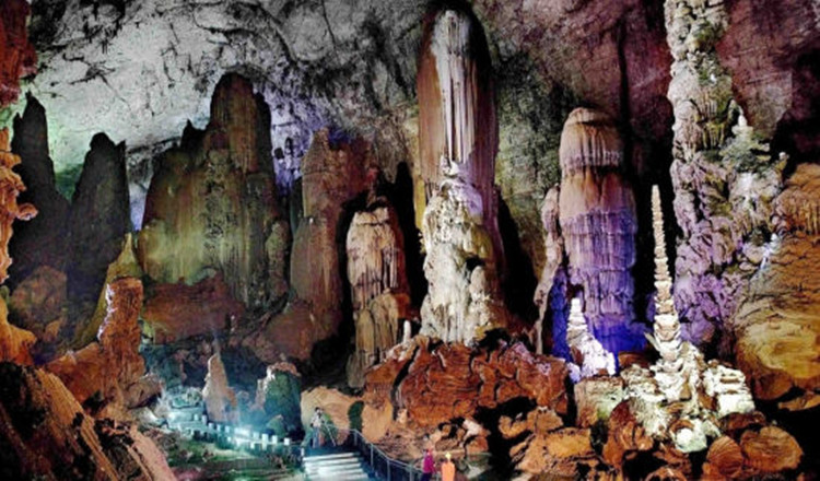 返传统穴居体验,颠覆传统的溶洞旅游;以牛郎织女为线索,结合分宜特色