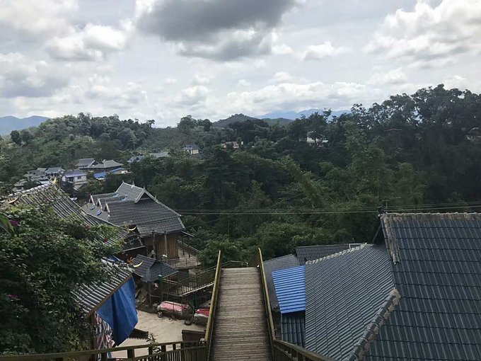 西双版纳总人口_西双版纳风景图片(3)