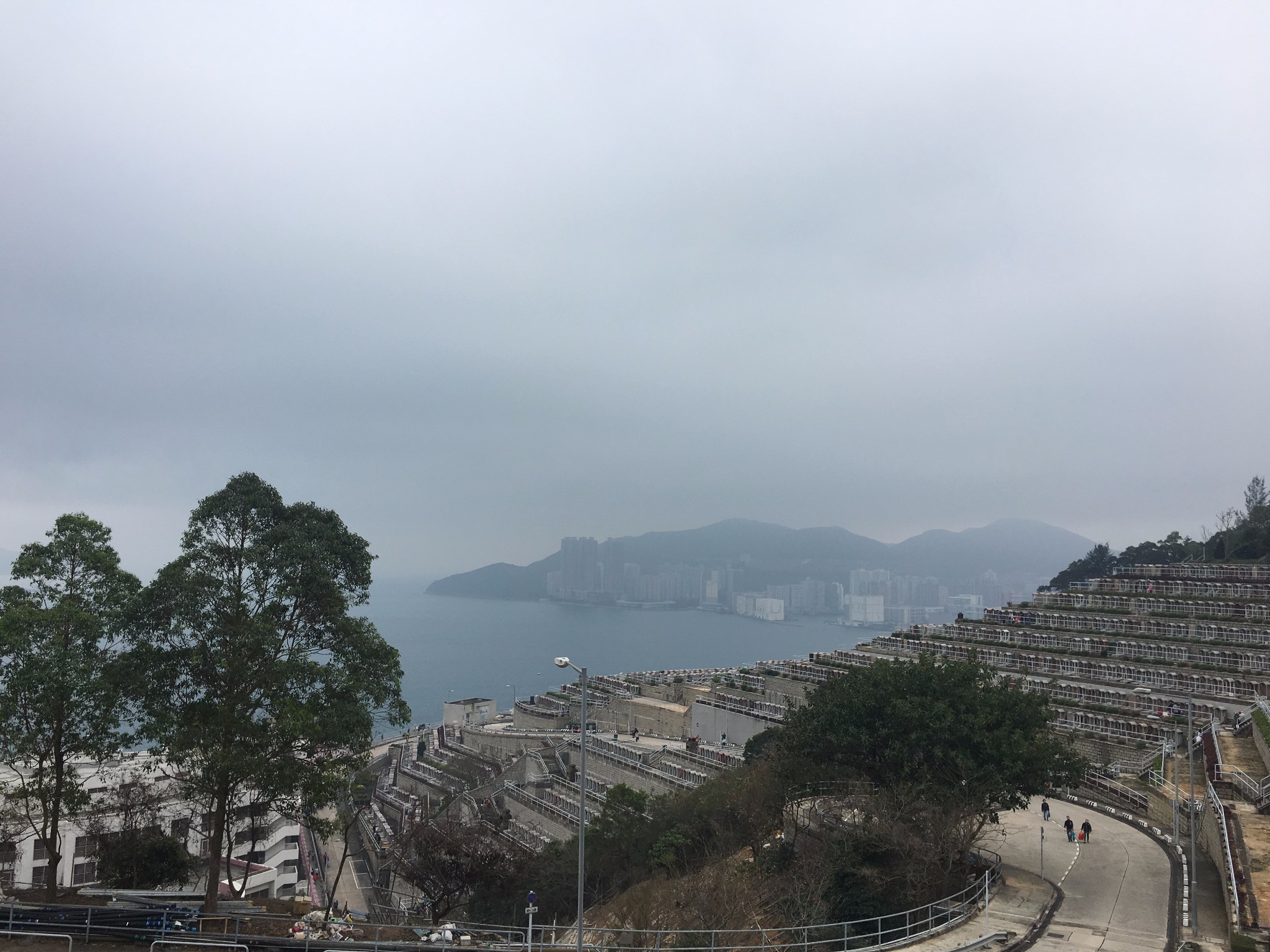 香港将军澳华人永远坟场——家驹墓