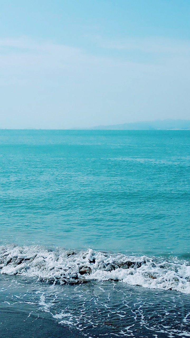 {鼓浪屿}  海边的沙子有些硬,但是海水很清凉