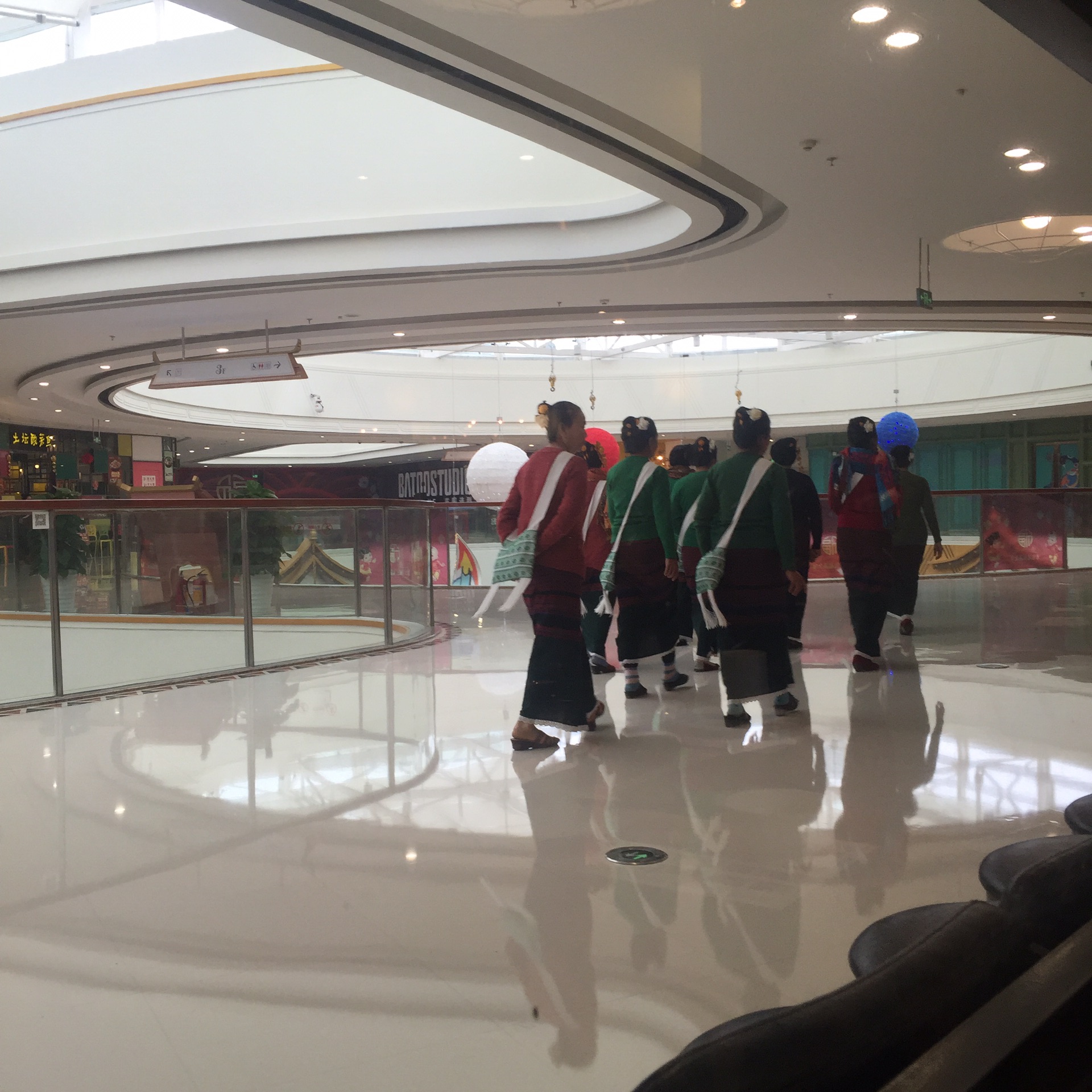 华西村人均收入_人均6000元一位(2)