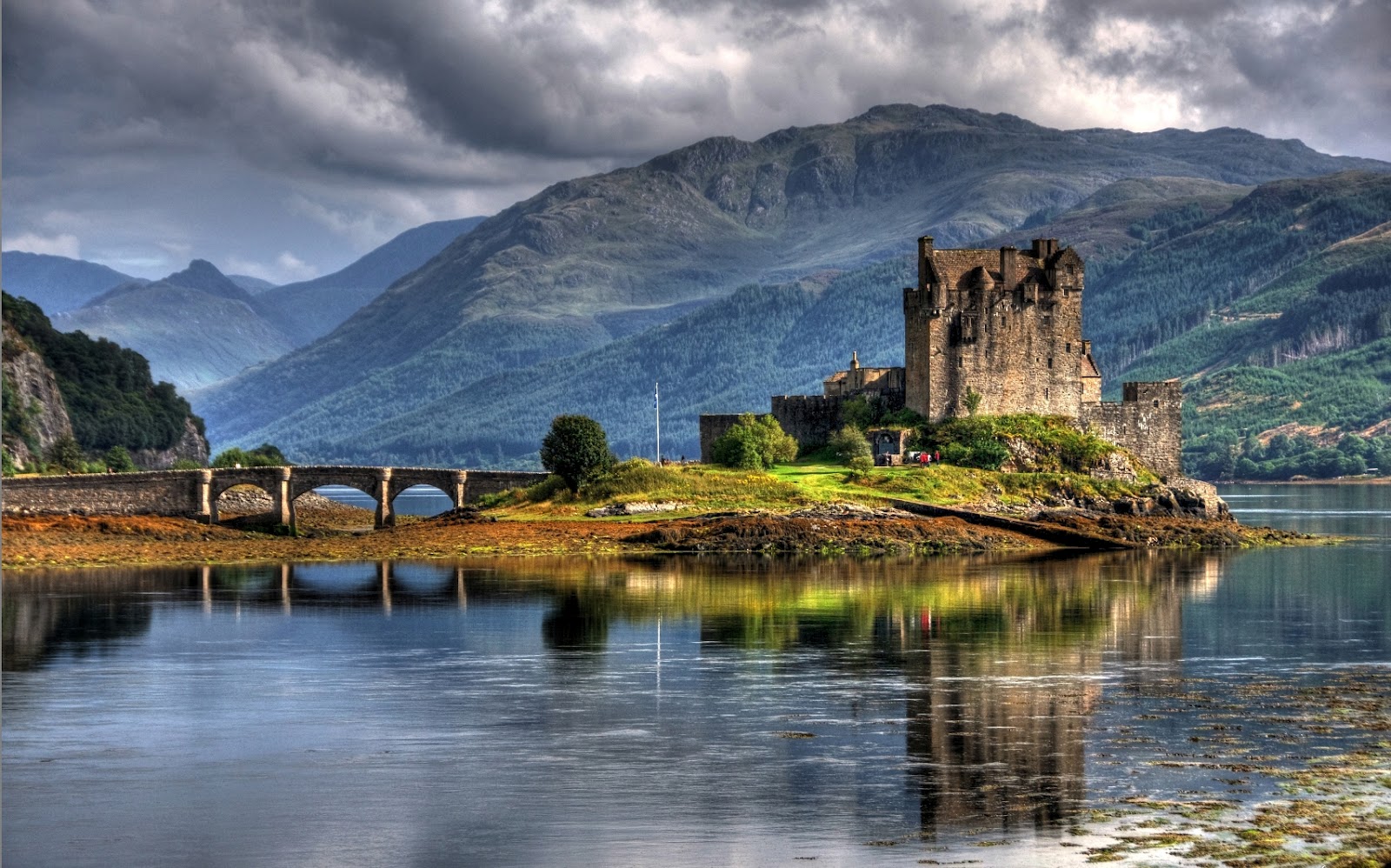 苏格兰是大不列颠与北爱尔兰联合王国下属的王国之一,位于欧洲西部,大