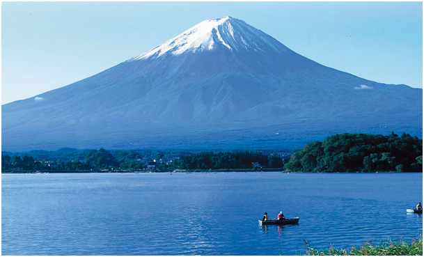     不同于传统的山梨县侧富士山