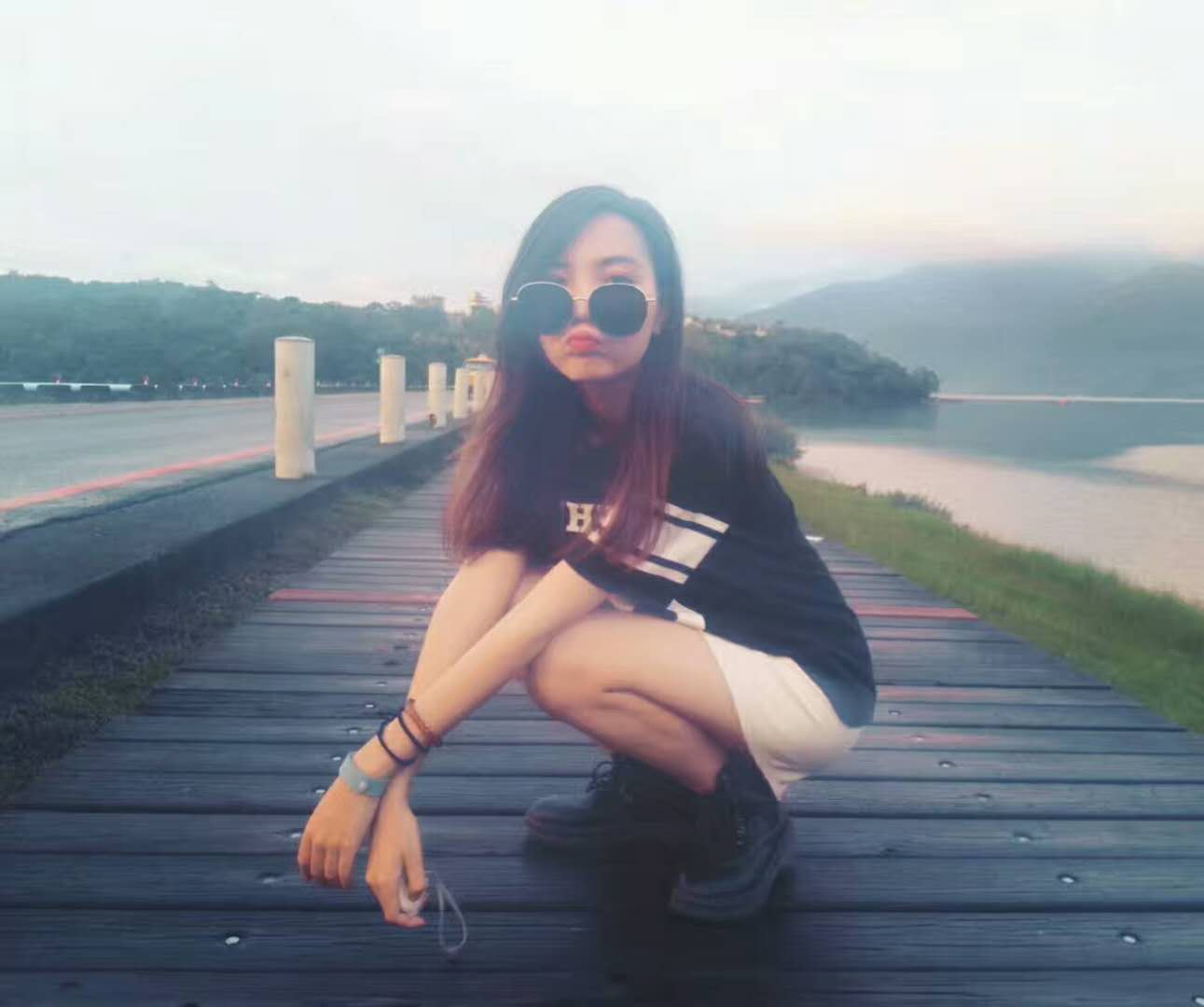 钟丽缇携三个女儿拍大片_手机拍出大片的感觉_手机出大片