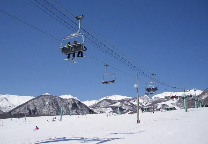 日本滑雪|这10个粉雪滑雪场,雪质不要太棒