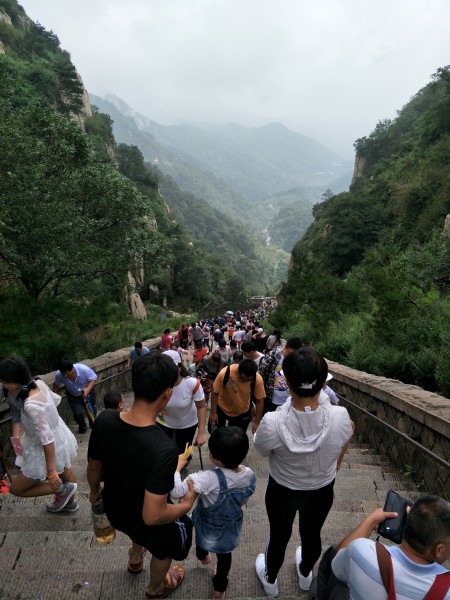 泰山最难爬的路段是哪一段 wKgBEFtV2mmAH1a-ABA2T-wZ-A438.jpeg?imageView2%2F2%2Fw%2F600%2Fh%2F600%2Fq%2F90