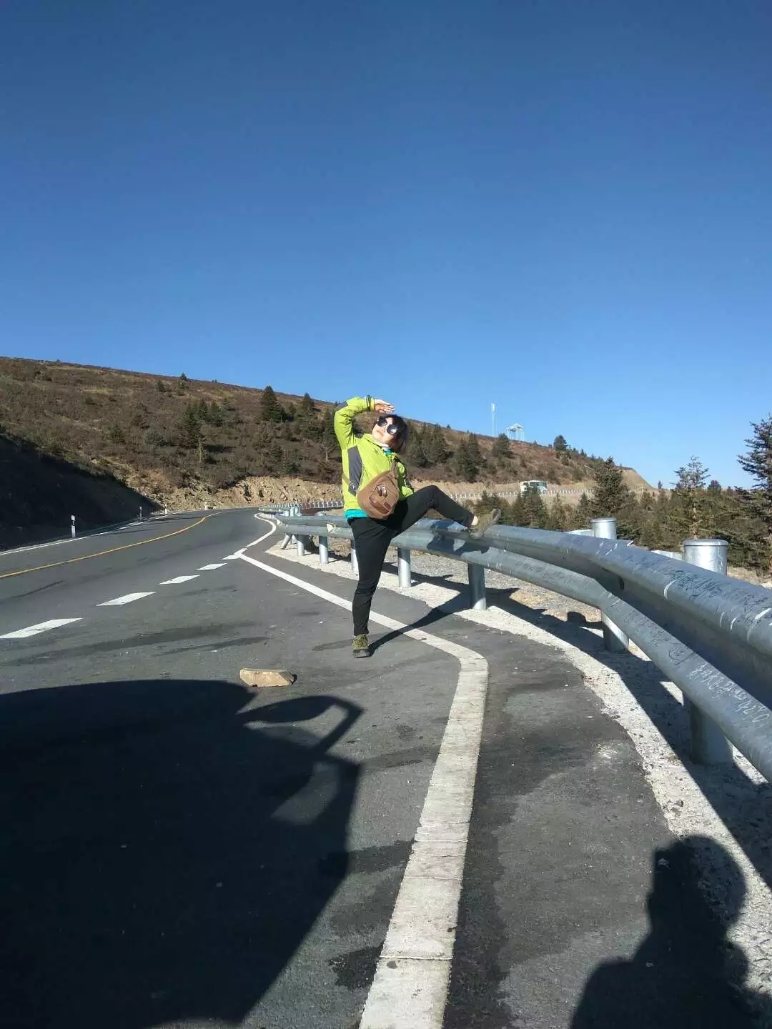 wKgBEFtEctuADhoYAAkFImTCxPU22.jpeg?imageView2%2F2%2Fw%2F600%2Fh%2F600%2Fq%2F90