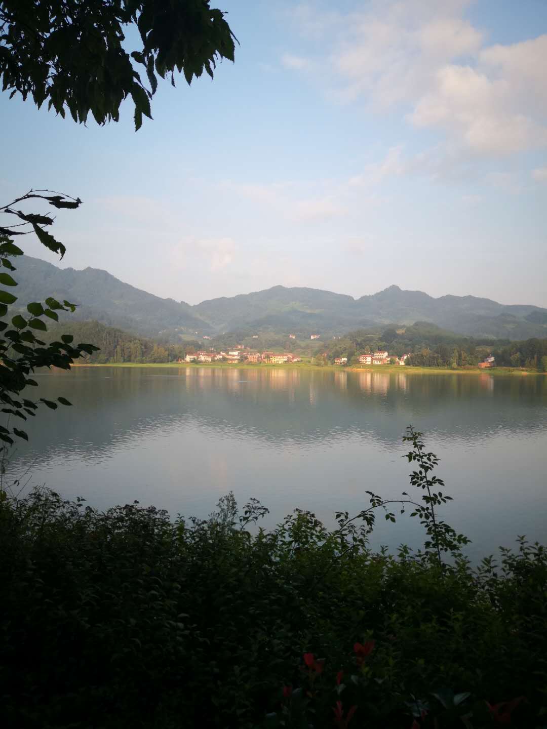 汉中红寺湖云缦山庄,生生住出了洱海双廊的感觉