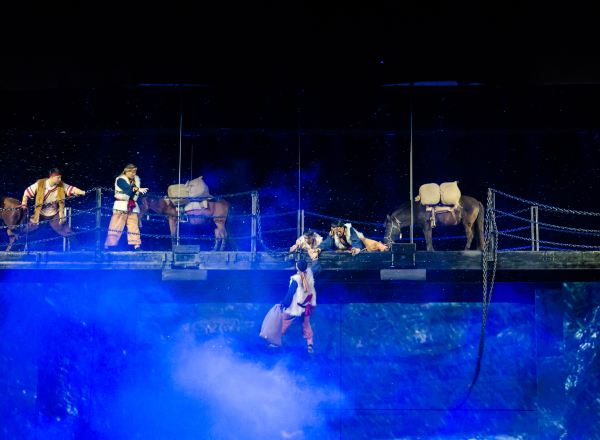 wKgBEFuCbKeARsJvAACKawx1xas78.jpeg?imageView2%2F2%2Fw%2F600%2Fh%2F600%2Fq%2F90