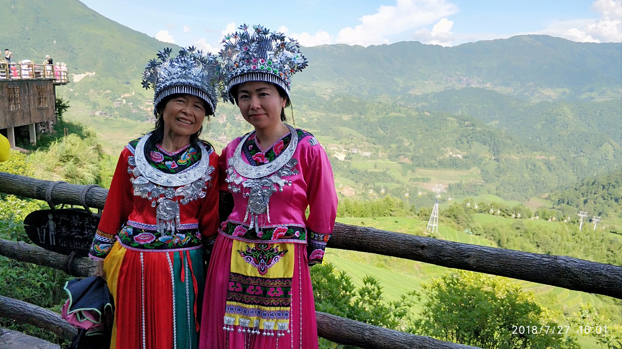 不穿内衣的少数民族_不准美女穿内衣图片