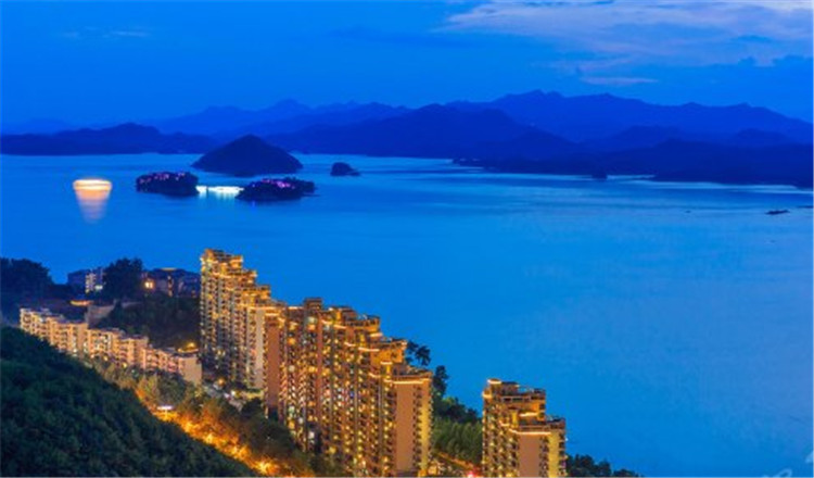 杭州千岛湖丽景酒店85平豪华湖景套房一晚(含酒店湖景