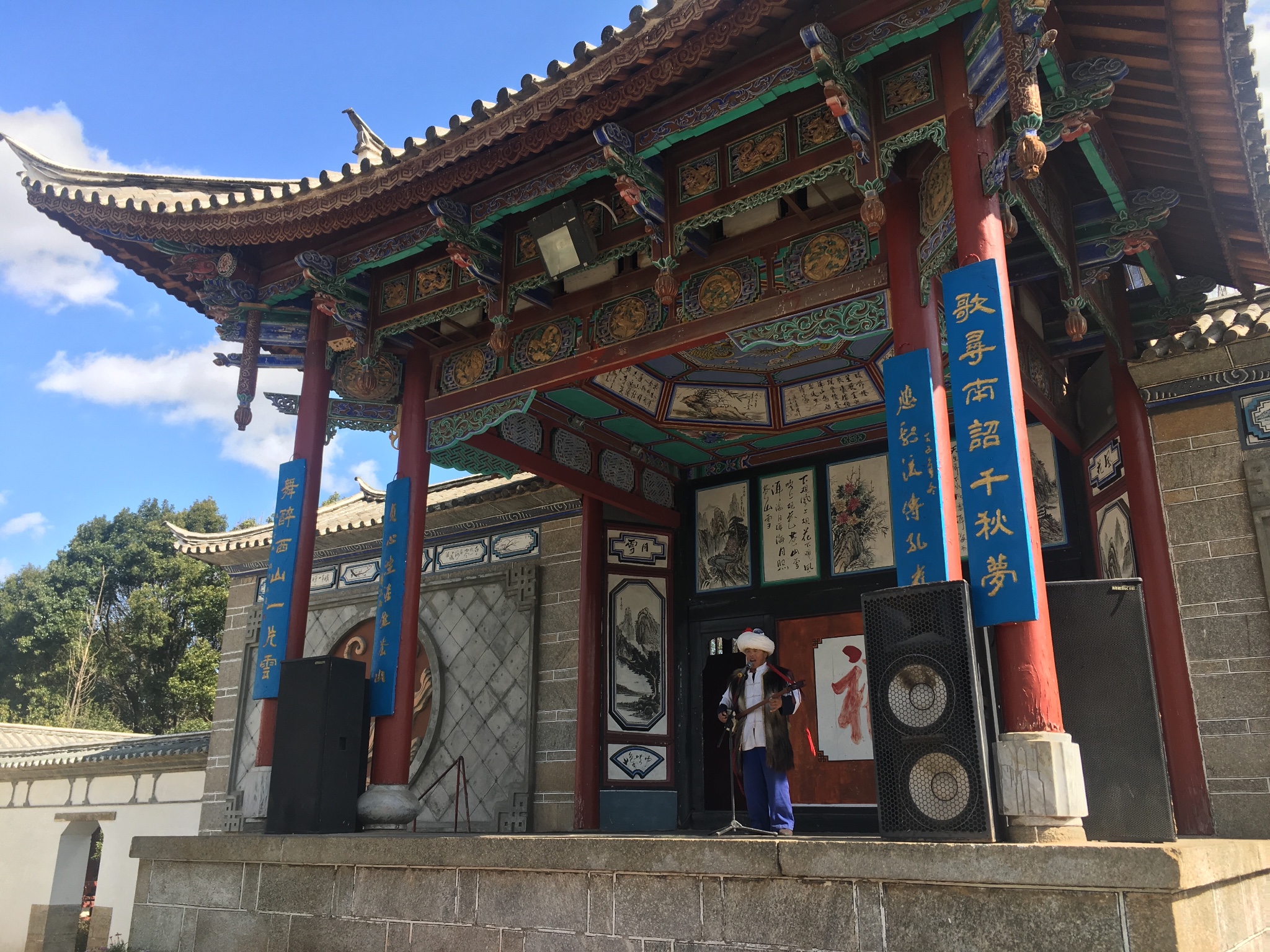 红河县有多少人口_红河县洛恩乡街道图片(3)