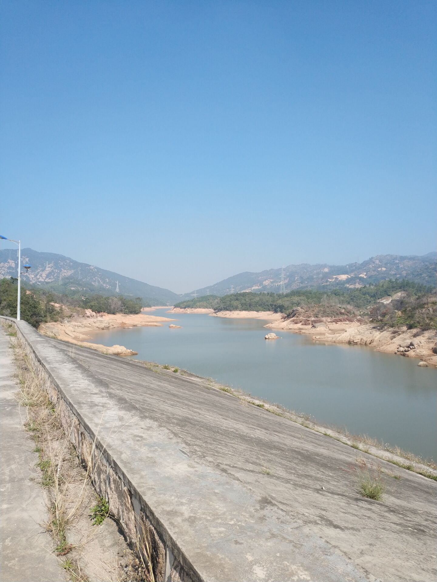 探索山路不成,参观南陇水库