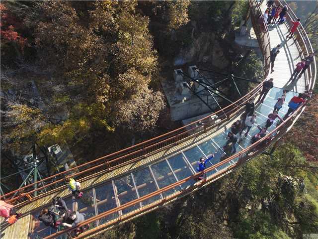 松 美人松空中玻璃廊桥公园 长白山北坡门票 魔界风景区 长白山漂流)