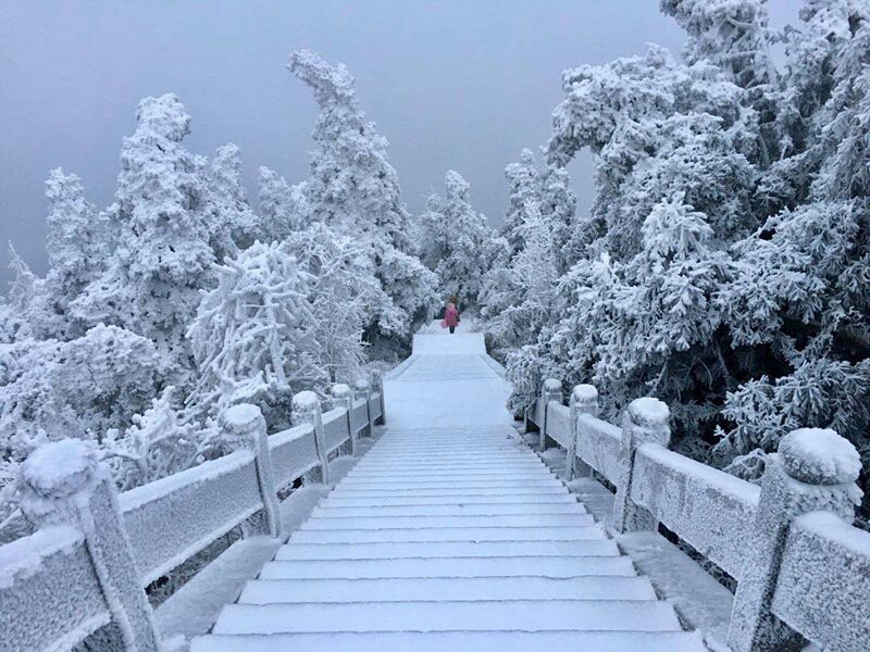 南岳衡山的雨夹雪