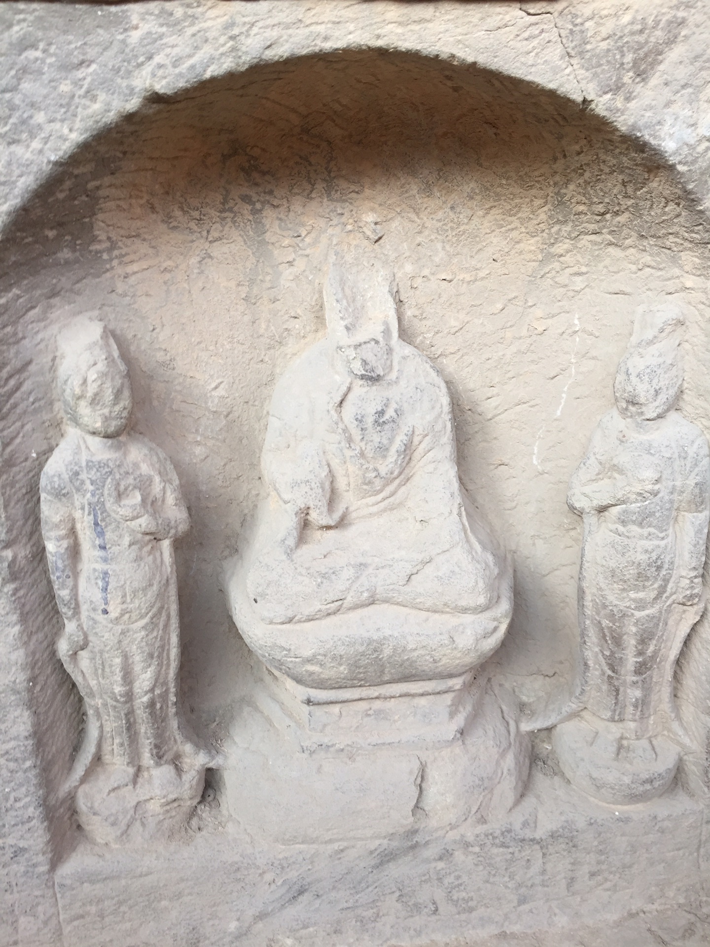 全国唯一帝后礼佛图—石窟寺