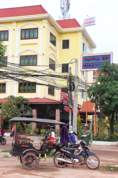 千年的微笑, 我该如何去爱你。 (一)