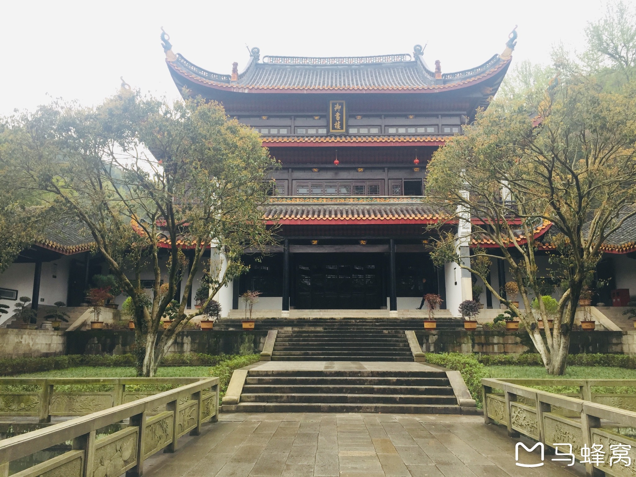 岳麓书院  御书阁    藏书楼是体现中国古代书院讲,藏书,祭祀三大