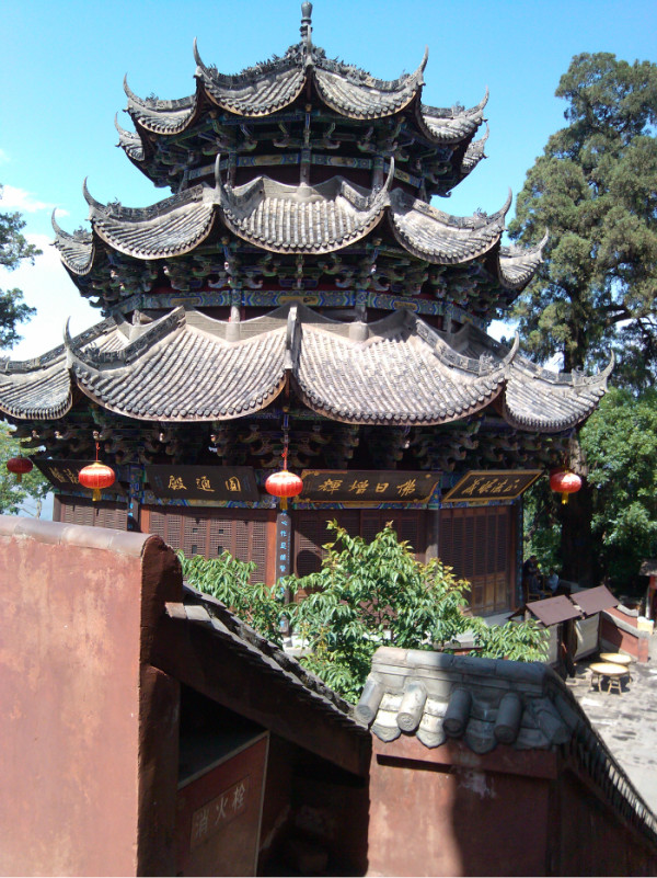泸山游玩攻略,泸山游玩攻略路线