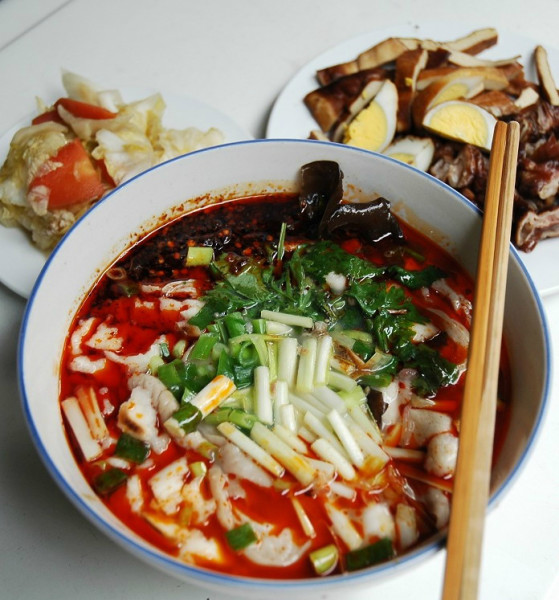 哪些食物属于清真 wKgB3FCiTMKAPJYgAAbPQVQS4AU73.jpeg?imageView2%2F2%2Fw%2F600%2Fh%2F600%2Fq%2F90