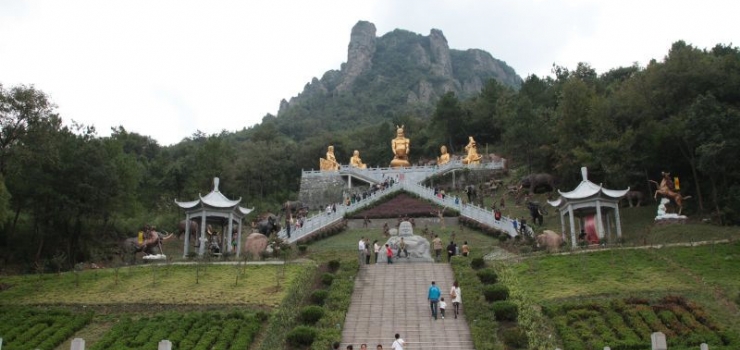 马仁山因其山峦秀丽,植被良好,被列为省级森林公园.