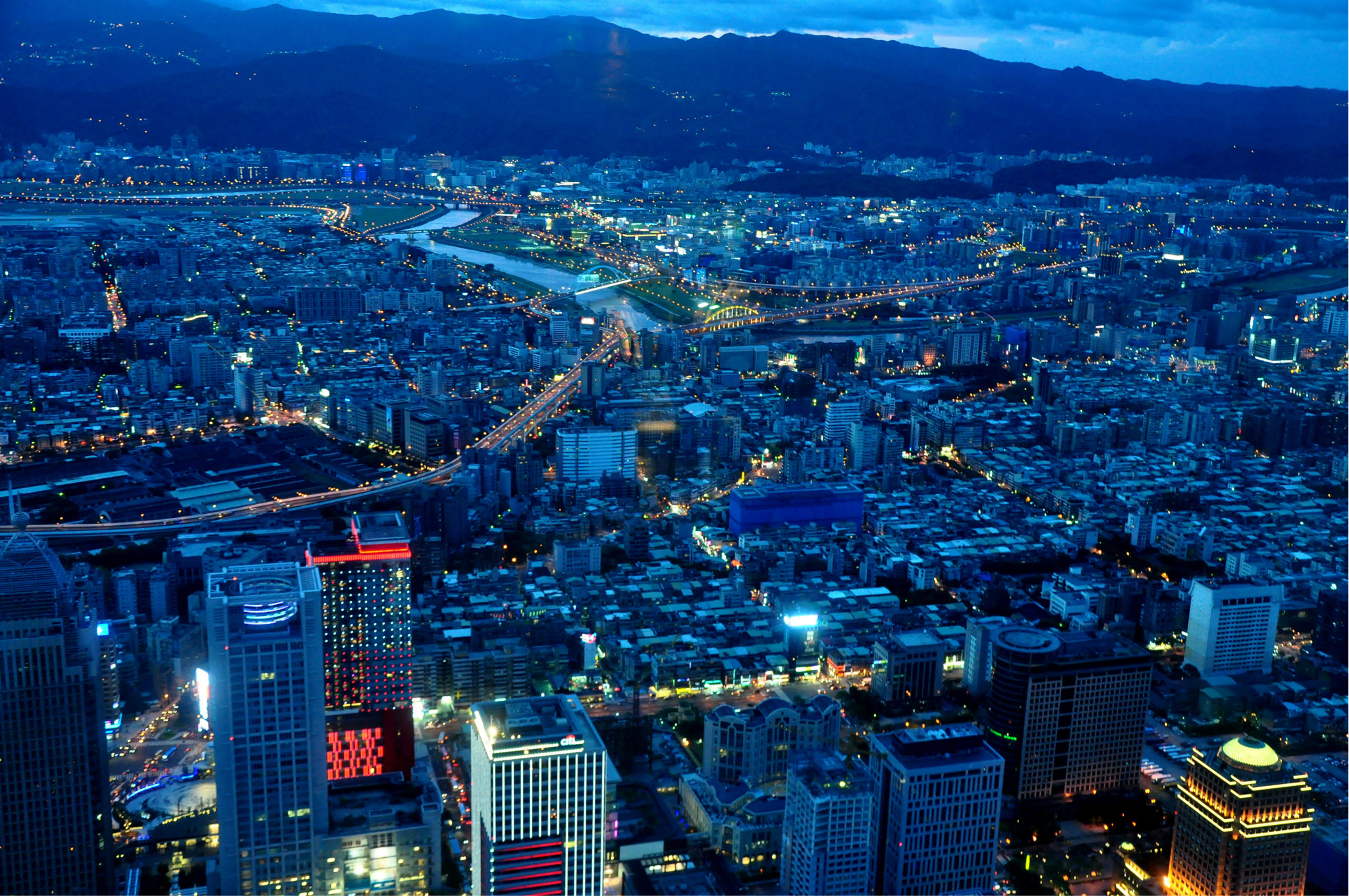 wKgB3FEsWMiAJ7C2ABFZmdRciyQ54.jpeg?imageView2%2F2%2Fw%2F600%2Fh%2F600%2Fq%2F90