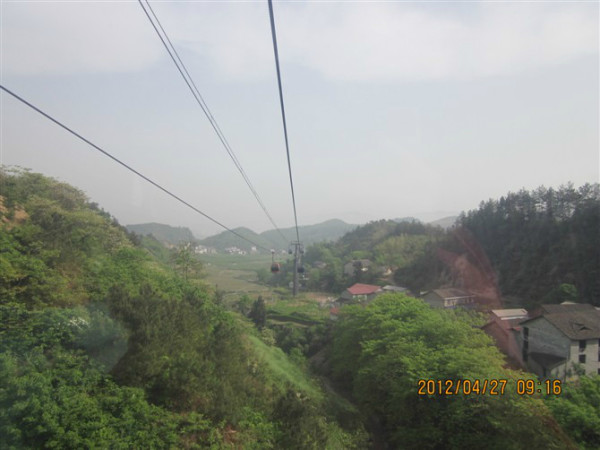 怎么看山上温度 wKgB21AzRcrp9wV6AAL_8HRJczA67.jpeg?imageView2%2F2%2Fw%2F600%2Fh%2F600%2Fq%2F90