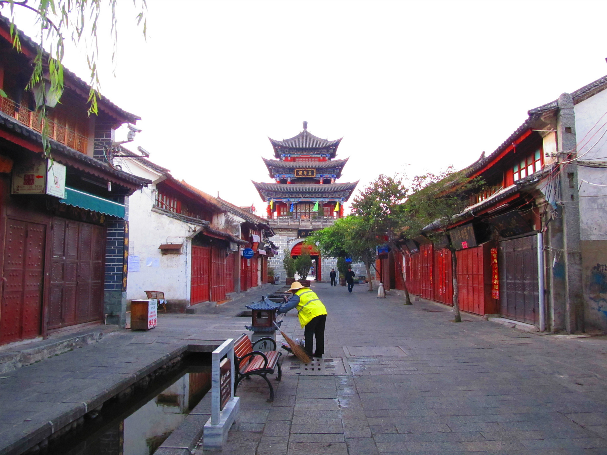 大理回族人口_大理回族婚纱照