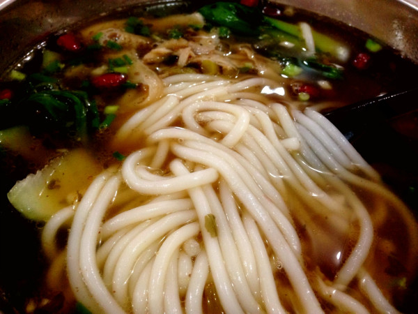 米粉是用什么制作而成的 wKgB4lOqNvCAJIv4AAqsmTA_10Q84.jpeg?imageView2%2F2%2Fw%2F600%2Fh%2F600%2Fq%2F90