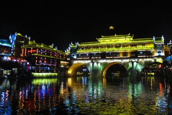 长沙到芙蓉镇游玩攻略,长沙到芙蓉镇多少公里
