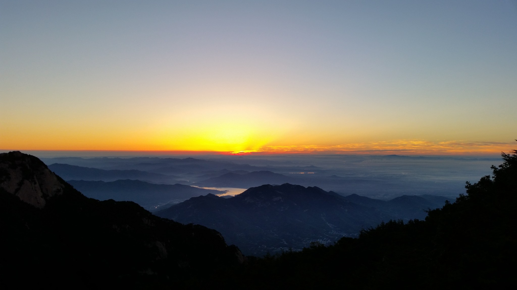 泰山冬天封山吗