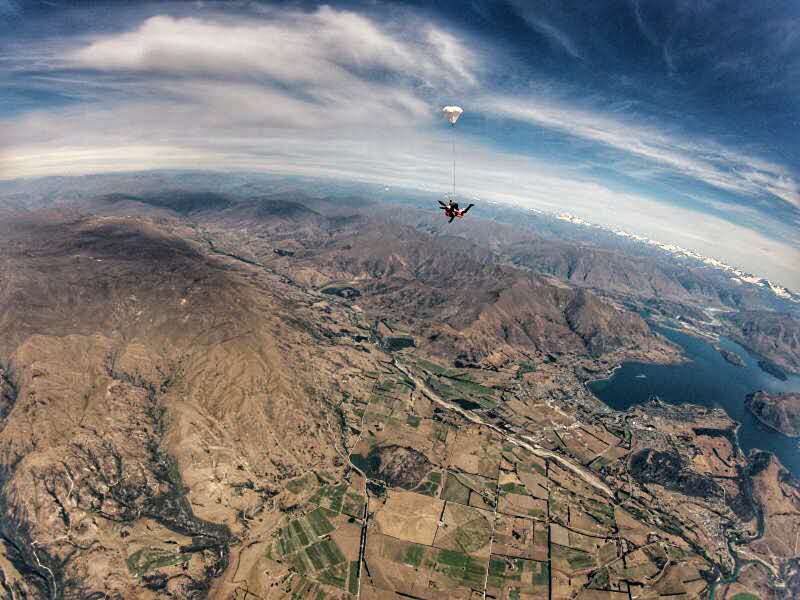 5000米高空自由落体是怎样一种体验--新西兰wanaka跳伞
