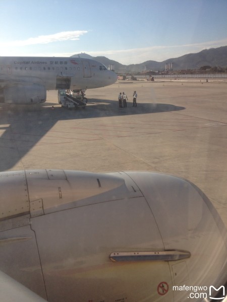 飞机场是不是有免费充电地方 wKgBs1ZMdHSAULbAAAeEphr88W014.jpeg?imageView2%2F2%2Fw%2F600%2Fh%2F600%2Fq%2F90