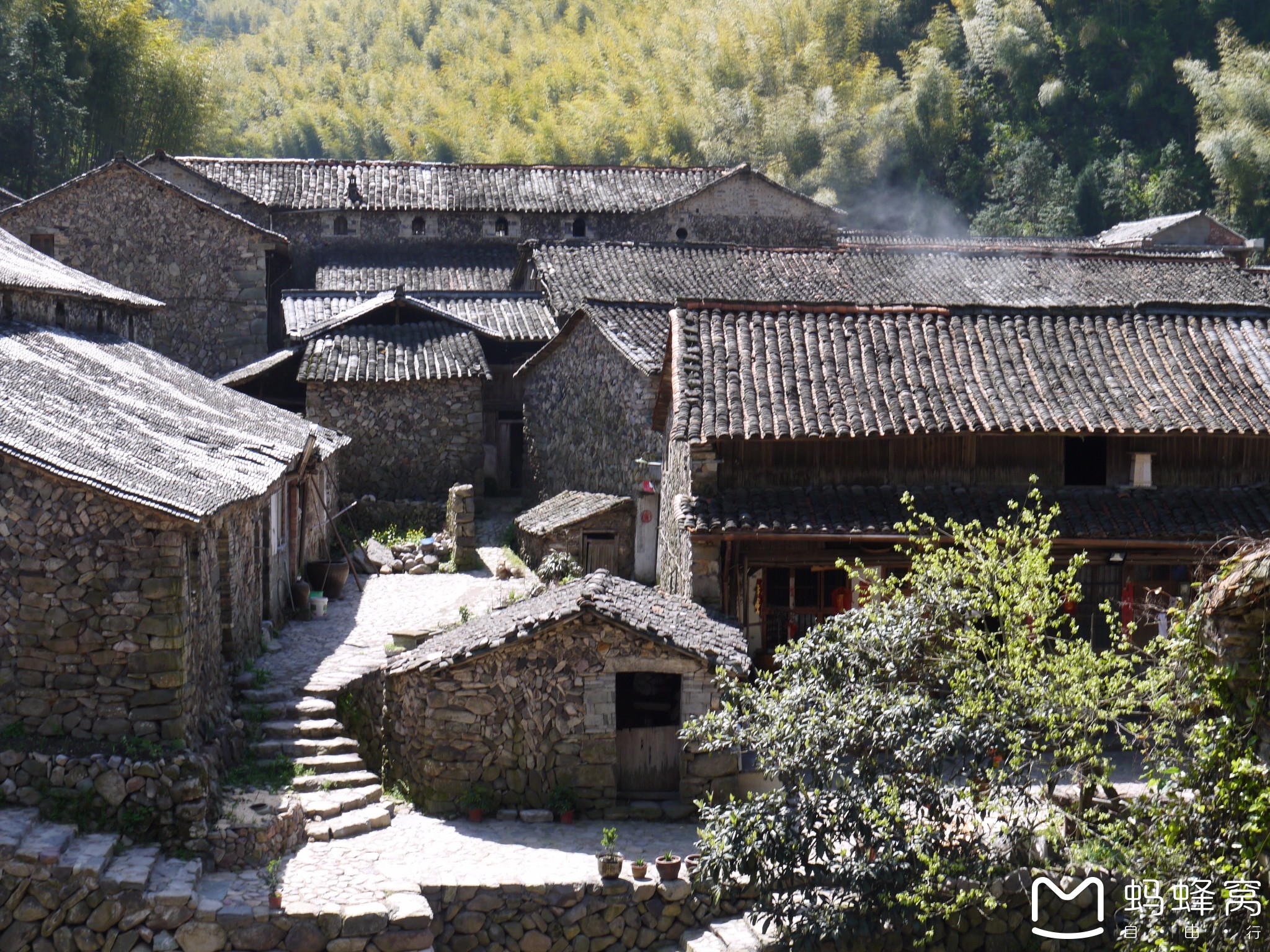 岩下村          