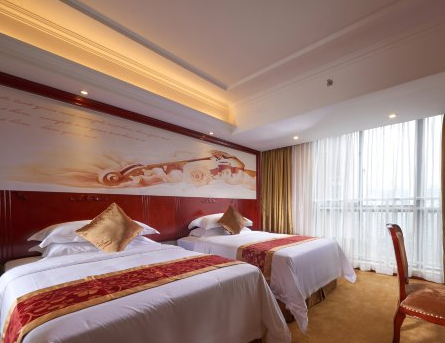 到北海后住哪里离银滩和码头近