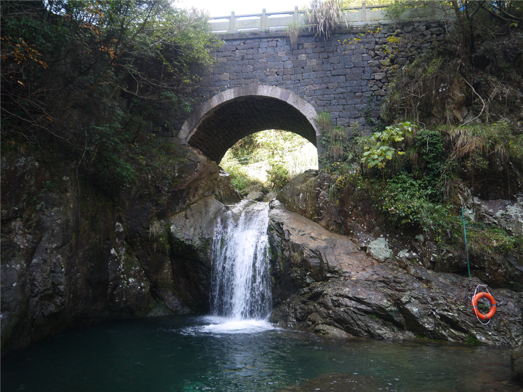 宁波版"瑶池" | 鄞州五龙潭风景区游玩指南