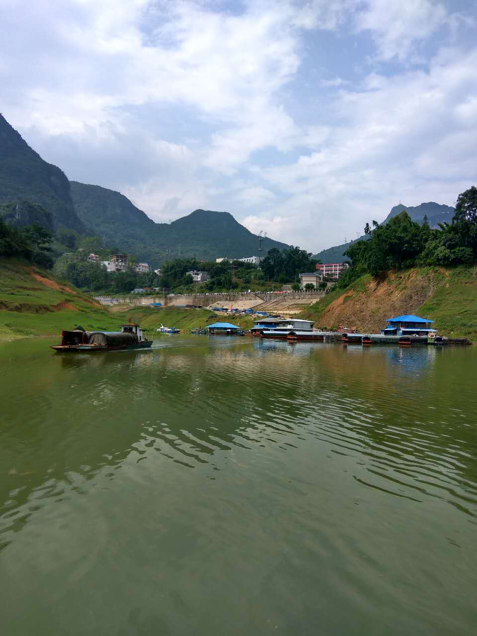 万峰湖钓鱼