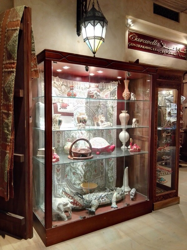 为了跳伞去迪拜!