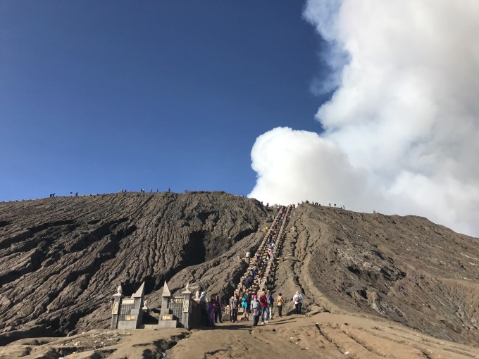 布羅莫火山自助遊攻略