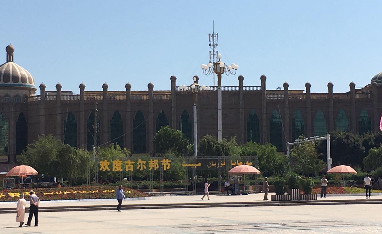 喀什人均_喀什古城图片(2)