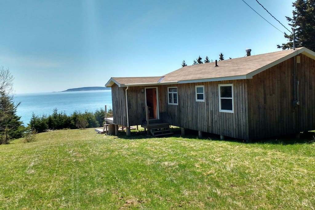 cottage by the sea; cabot trail cape breton预订,cottage by the s