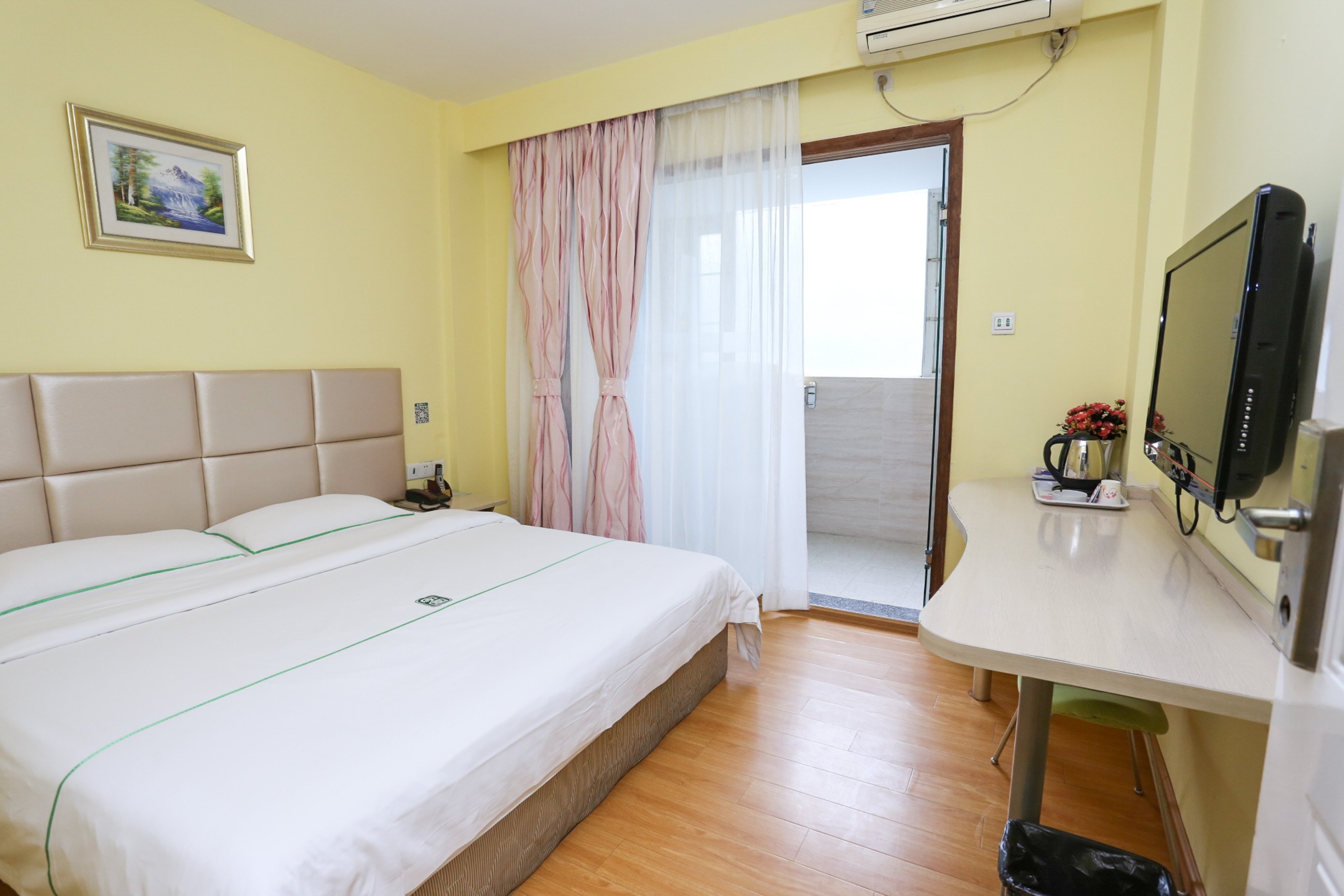 家园宾馆(广州梅花园店) jia.