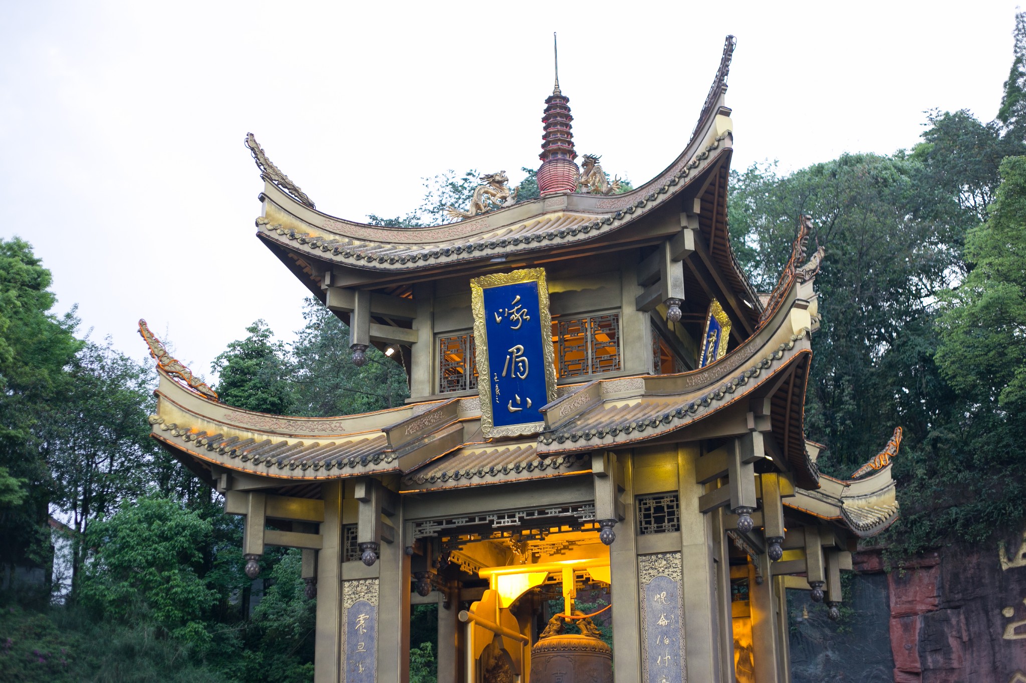 初春峨眉,人间四月天_峨眉山游记_途牛