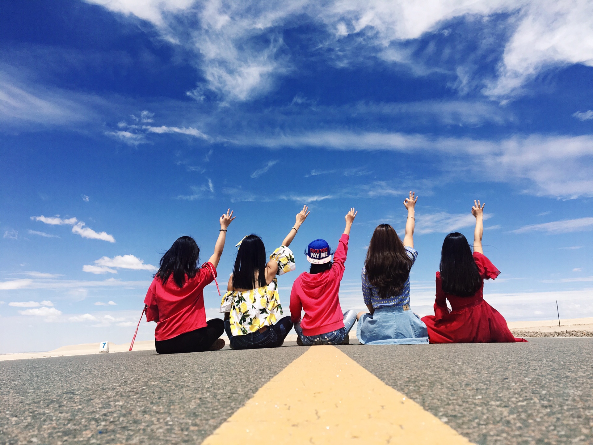 茶卡盐湖：一片天空之镜的盐文化之旅